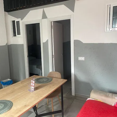 Apartament Cartagena Bajo 01 *